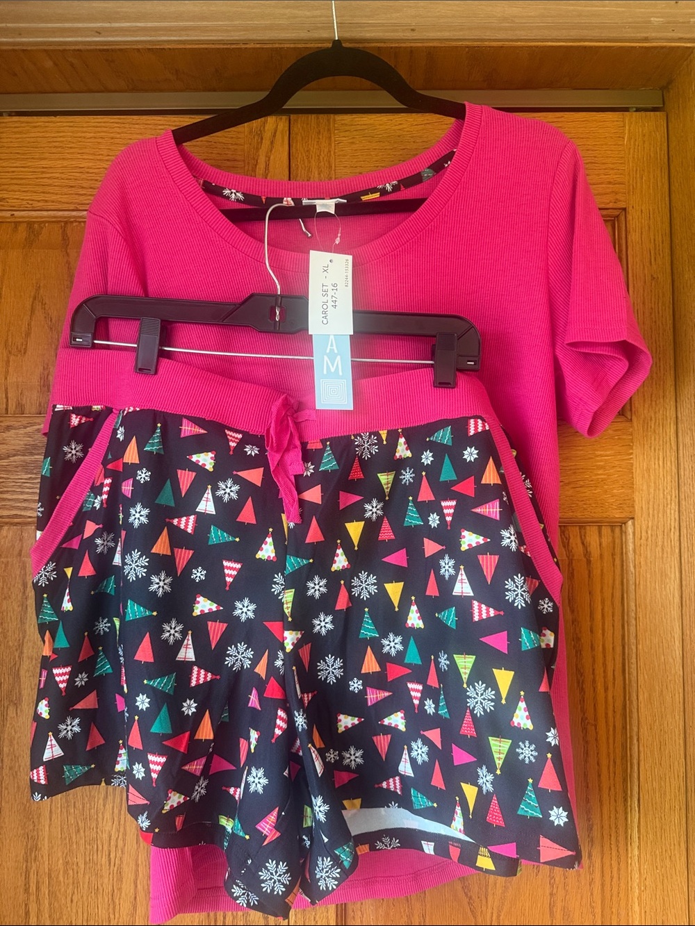 LuLaRoe Pink Top with Black Holiday Tree-Print Shorts Dream Carol Set XL